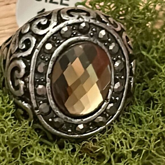 NWT gorgeous costume ring silver mite 9 (18) - Picture 6 of 6